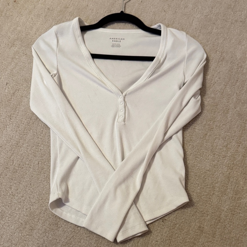 American Eagle Outfitters Women's White Long Sleeve Tee